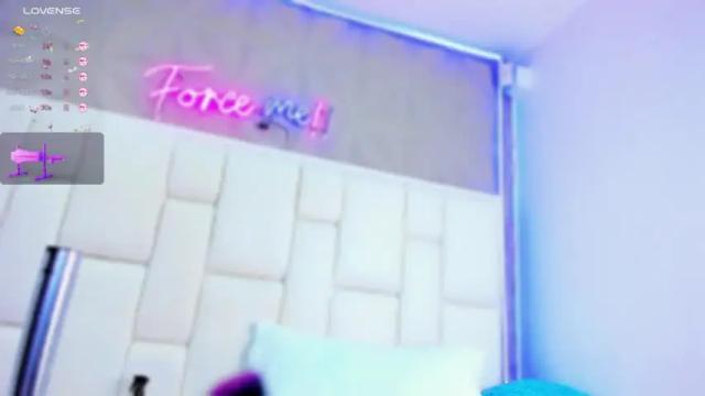 Image 11 of islangyon Stream on Chaturbate on 16 months ago