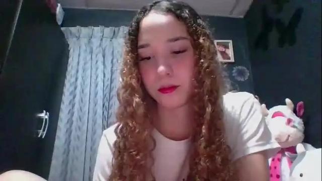 Image 2 of issa30213 Stream on Chaturbate on 2 months ago