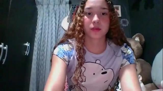 Image 12 of issa30213 Stream on Chaturbate on 1 month ago