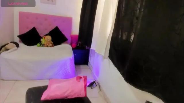 Thumbnail 1, issa_kitty's Stream at Chaturbate, 1 month ago