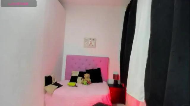 Image 6 of issa_kitty Stream on Chaturbate on 2 months ago