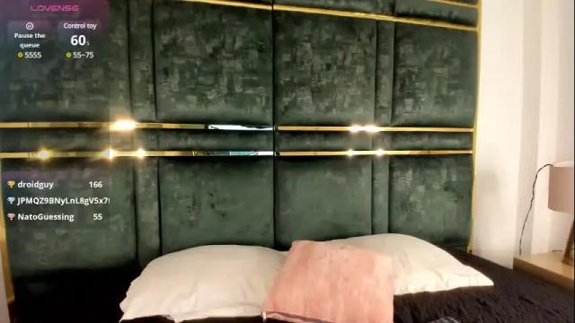 Image 2 of issabellagrey_ Stream on Chaturbate on 1 month ago