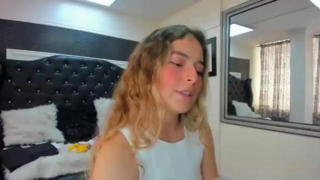 Image 3 of issadorajames Stream on Chaturbate on 19 months ago