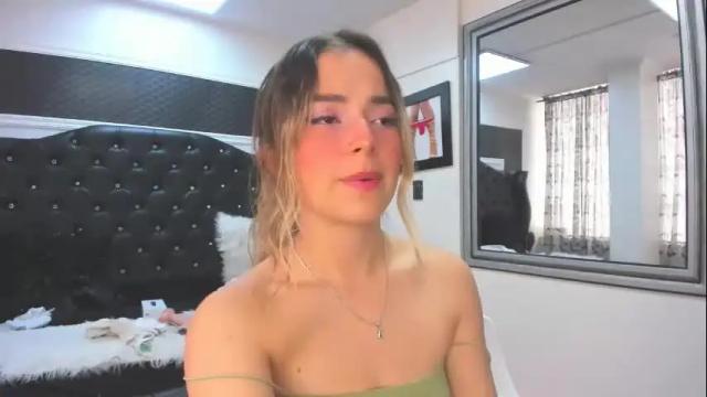 Image 10 of issadorajames Stream on Chaturbate on 18 months ago