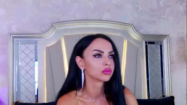 Image 6 of issadorra Stream on Chaturbate on 7 days ago