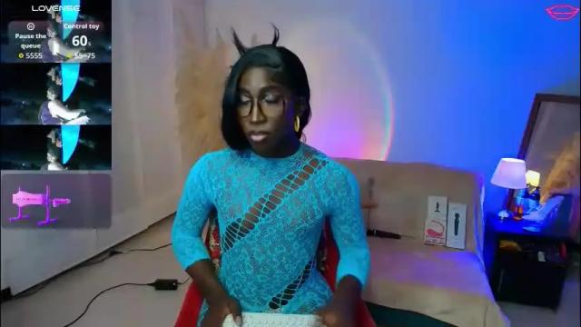 Image 3 of isseymz Stream on Chaturbate on 4 months ago