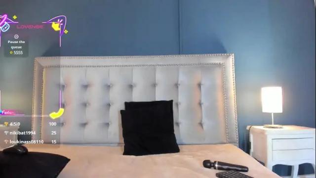 Image 3 of issyrosse Stream on Chaturbate on 18 days ago