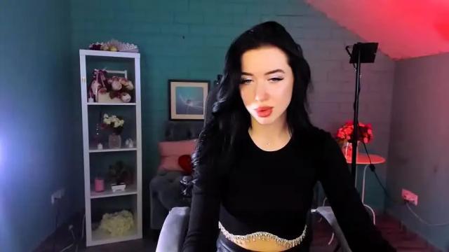 Image 4 of it_is_my_desire Stream on Chaturbate on 15 months ago