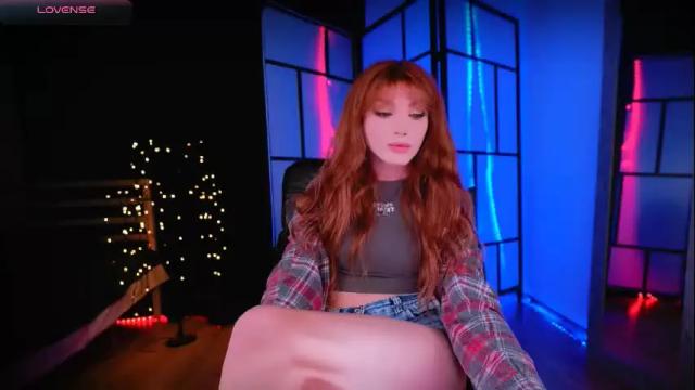 Image 4 of itelia Stream on Chaturbate on 25 days ago