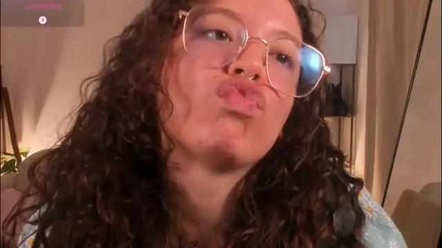 Image 10 of its_marie Stream on Chaturbate on 1 month ago