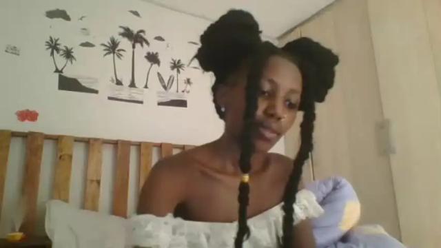 Image 2 of its_miimi Stream on Chaturbate on 15 months ago