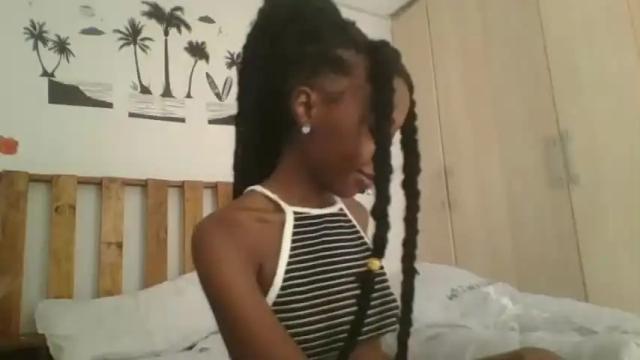 Image 2 of its_miimi Stream on Chaturbate on 14 months ago