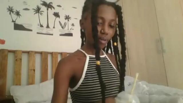 Image 4 of its_miimi Stream on Chaturbate on 14 months ago