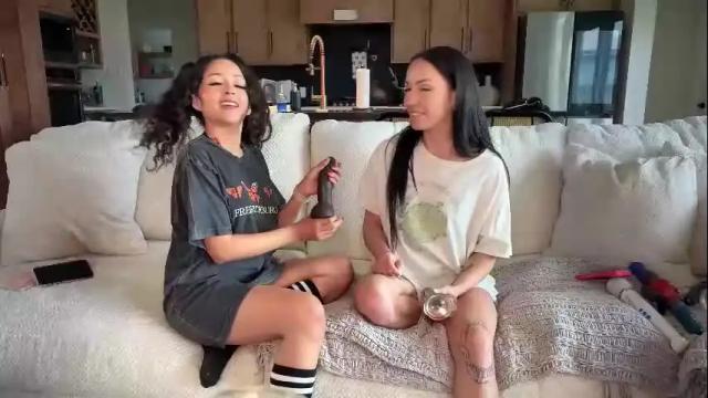 Image 3 of itscaylawatsun Stream on Chaturbate on 1 month ago
