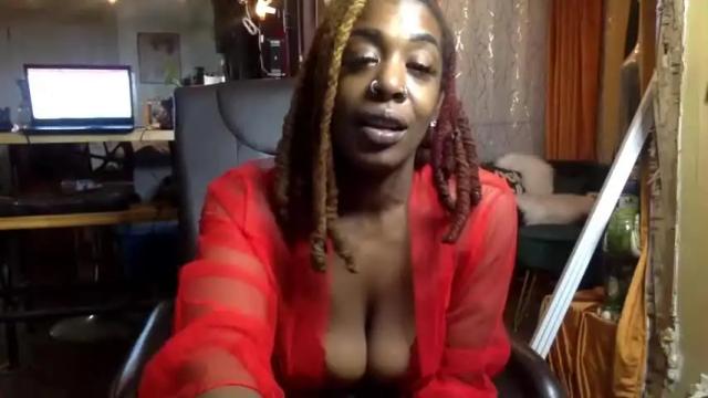Image 3 of itsiggygalorebaby Stream on Chaturbate on 18 months ago