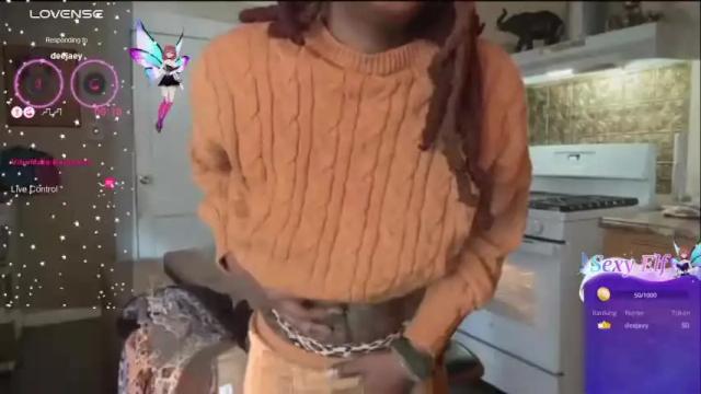 Image 2 of itsiggygalorebaby Stream on Chaturbate on 14 months ago