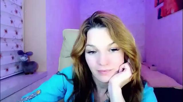 Image 12 of itslunaday Stream on Chaturbate on 2 months ago