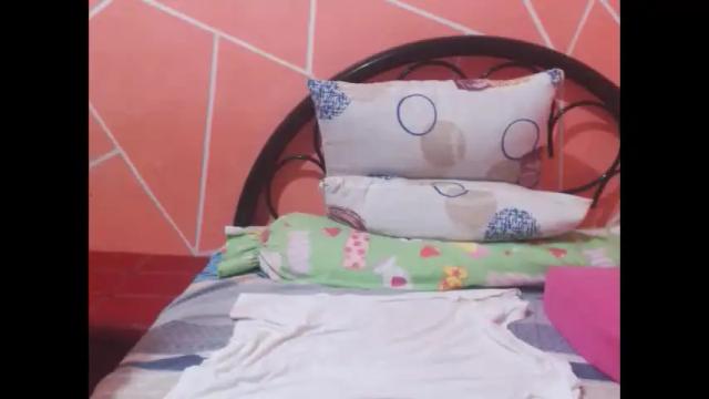 Image 2 of itsme_kitty Stream on Chaturbate on 16 days ago