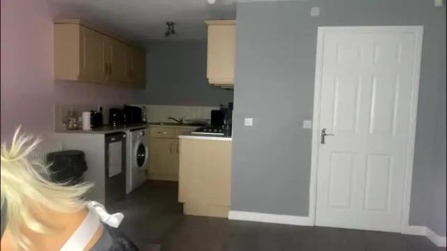 Image 3 of itsmelolax Stream on Chaturbate on 1 month ago