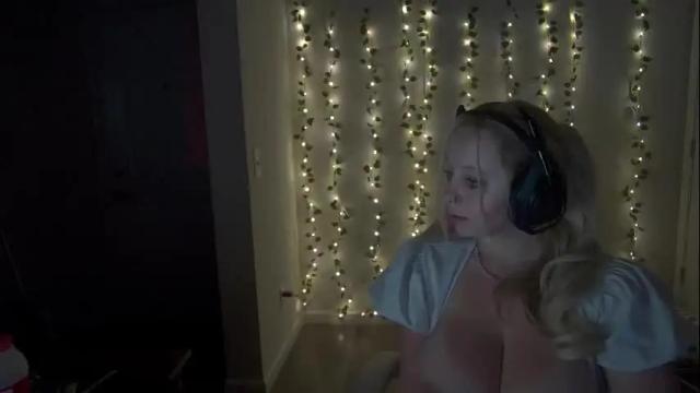 Image 10 of itsskinzy Stream on Chaturbate on 1 month ago