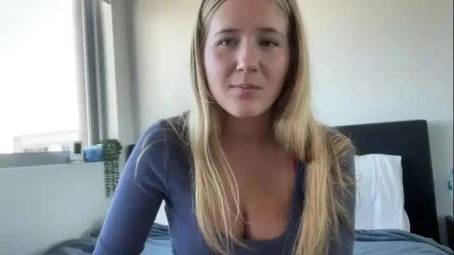 Image 3 of itsssosierra Stream on Chaturbate on 6 months ago