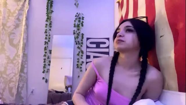 Image 10 of itsxgiaxx Stream on Chaturbate on 1 month ago