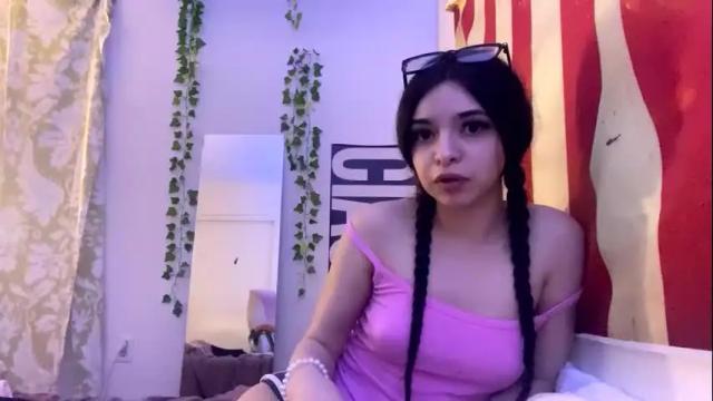 Image 11 of itsxgiaxx Stream on Chaturbate on 1 month ago