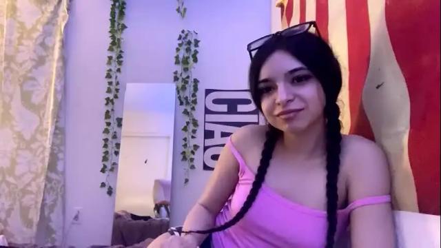 Image 12 of itsxgiaxx Stream on Chaturbate on 1 month ago