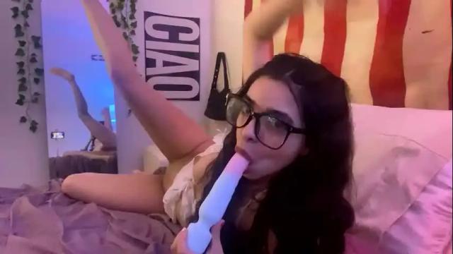 Image 11 of itsxgiaxx Stream on Chaturbate on 1 month ago