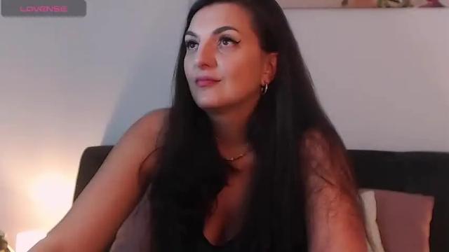 Image 8 of itsyourlady Stream on Chaturbate on 12 months ago
