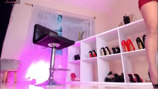 Image 6 of itzel__ Stream on Chaturbate on 1 month ago