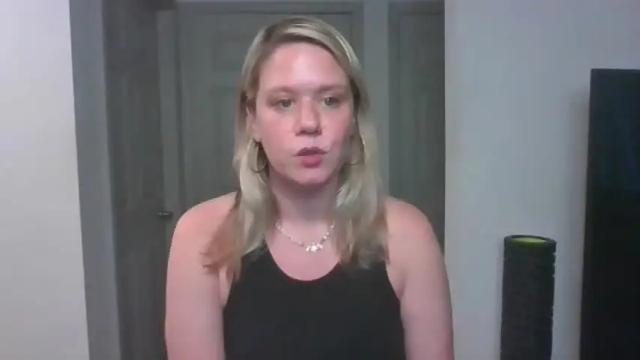 Image 12 of itzrileyrobertz Stream on Chaturbate on 24 months ago