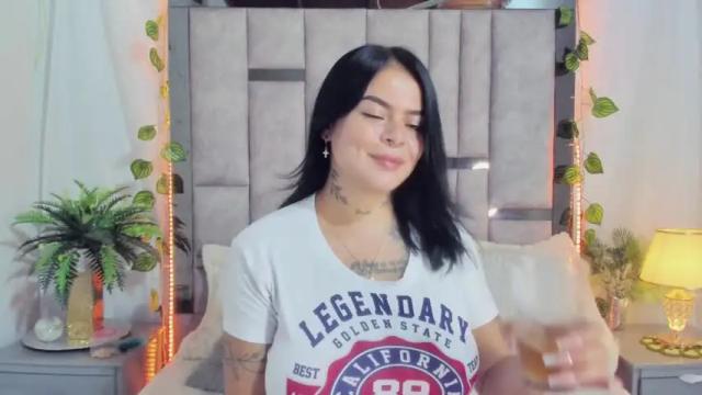 Image 3 of ivanarivera Stream on Chaturbate on 12 months ago