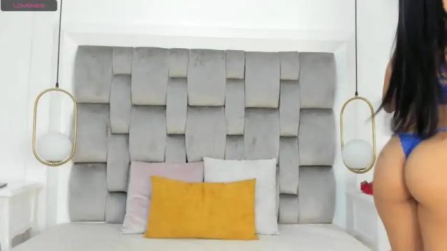 Image 2 of ivette__26 Stream on Chaturbate on 19 months ago