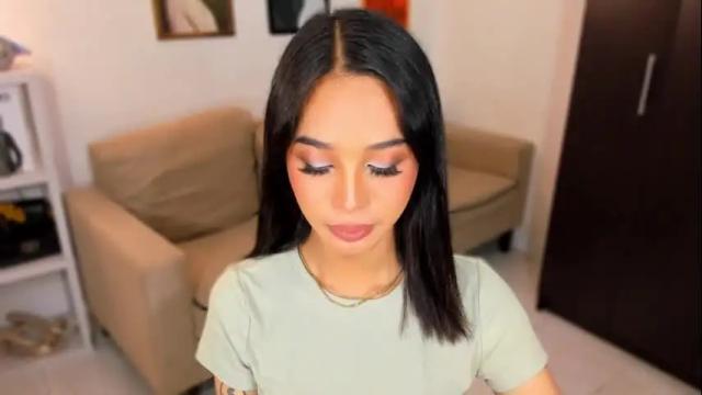 Image 4 of ivorycollins Stream on Chaturbate on 1 month ago