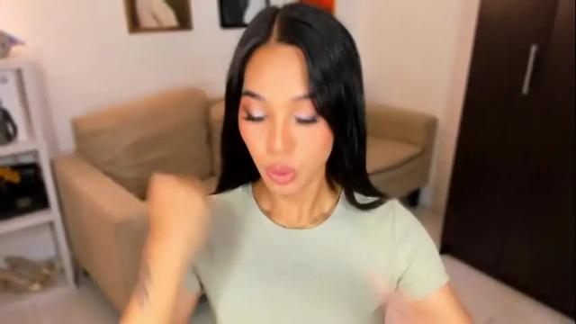 Image 8 of ivorycollins Stream on Chaturbate on 1 month ago