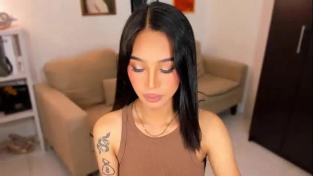 Image 4 of ivorycollins Stream on Chaturbate on 1 month ago