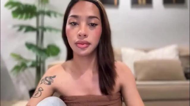 Image 12 of ivorycollins Stream on Chaturbate on 1 month ago