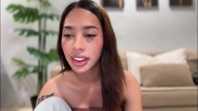 Image 6 of ivorycollins Stream on Chaturbate on 1 month ago