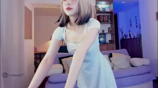 Image 3 of ivy_love33 Stream on Chaturbate on 2 months ago