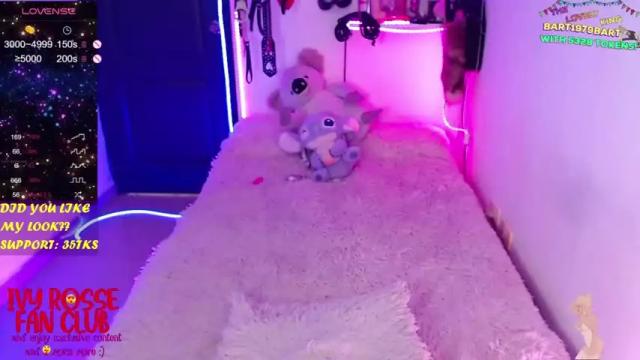 Image 4 of ivy_rosse Stream on Chaturbate on 19 months ago