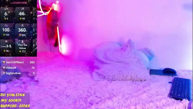 Image 12 of ivy_rosse Stream on Chaturbate on 1 day ago