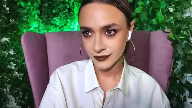 Image 11 of ivyjonson Stream on Chaturbate on 15 months ago