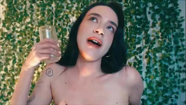 Image 7 of ivyjonson Stream on Chaturbate on 2 months ago