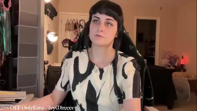 Image 11 of ivyminxxx Stream on Chaturbate on 6 months ago