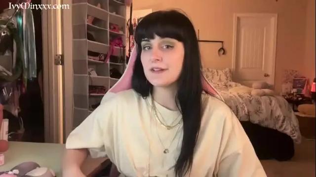 Image 4 of ivyminxxx Stream on Chaturbate on 5 months ago