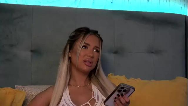 Image 4 of ivyrubens Stream on Chaturbate on 1 month ago