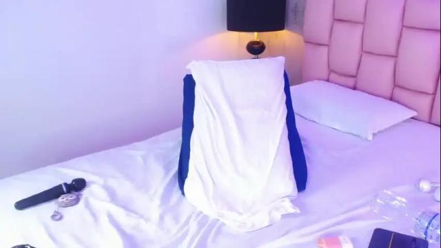 Image 4 of ivyy_crystal Stream on Chaturbate on 1 month ago