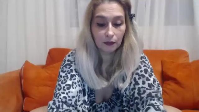 Image 3 of iwantu4real Stream on Chaturbate on 18 months ago