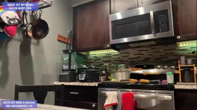 Image 10 of iwillbeyourmuse Stream on Chaturbate on 4 months ago